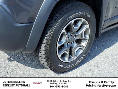 2022 Jeep Cherokee Trailhawk