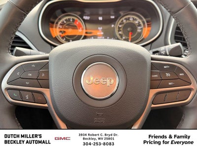 2022 Jeep Cherokee Latitude Lux