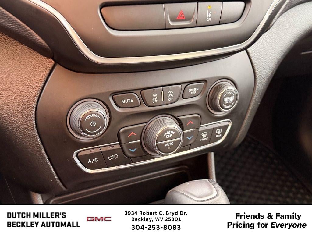 2022 Jeep Cherokee Latitude Lux