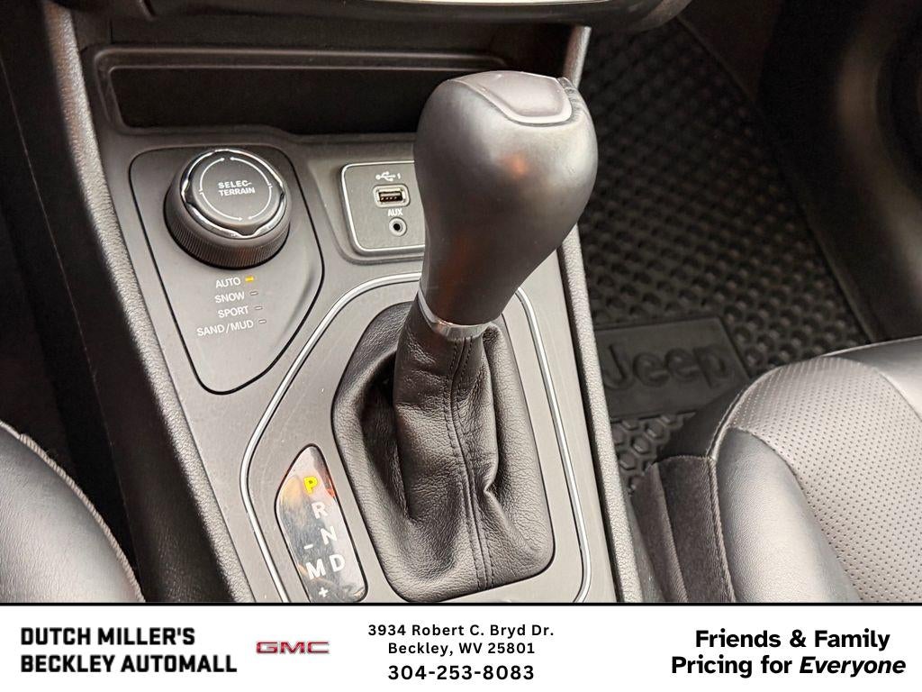 2022 Jeep Cherokee Latitude Lux