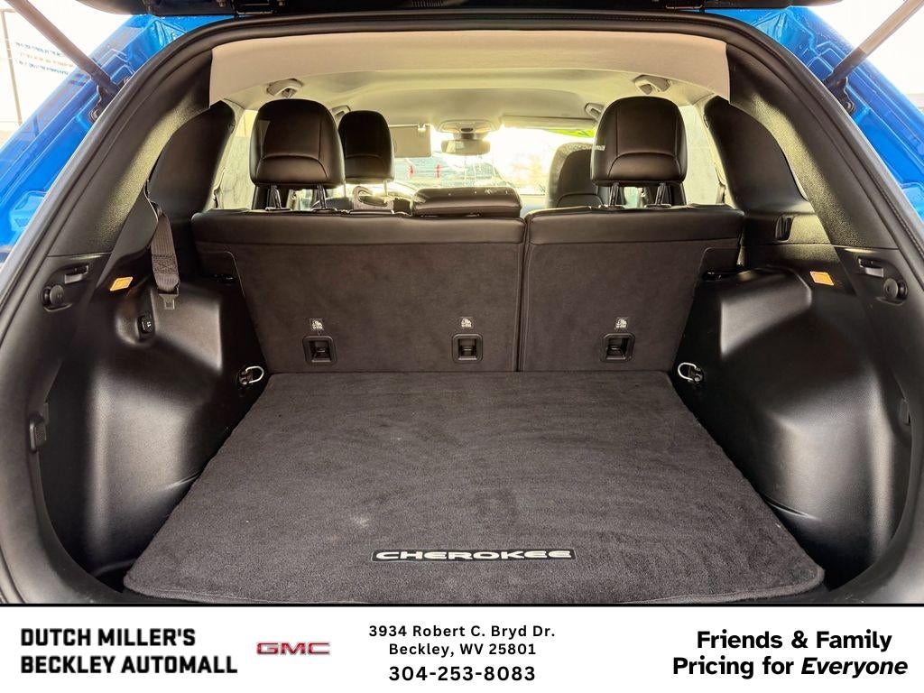 2022 Jeep Cherokee Latitude Lux