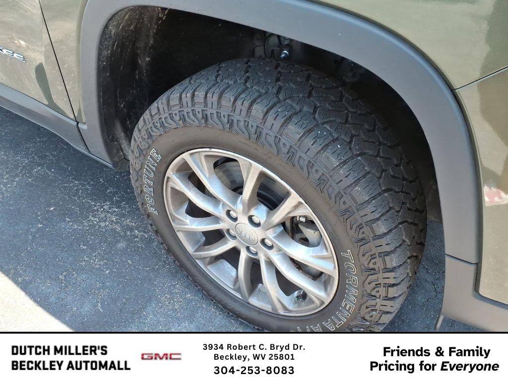 2021 Jeep Cherokee Latitude Lux