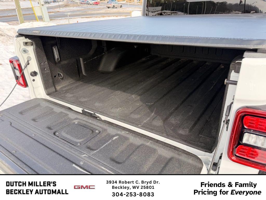 2022 Jeep Gladiator Overland