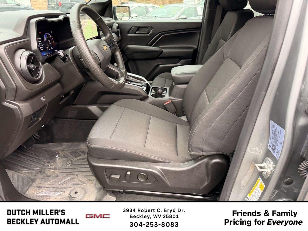 2024 Chevrolet Colorado WT