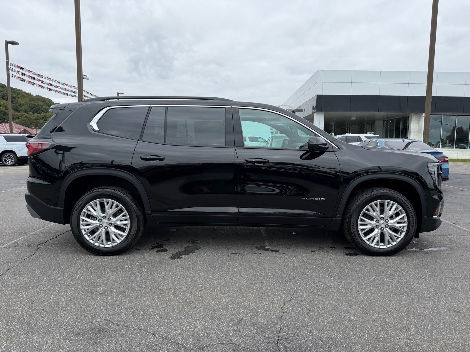 2027 GMC Acadia Elevation