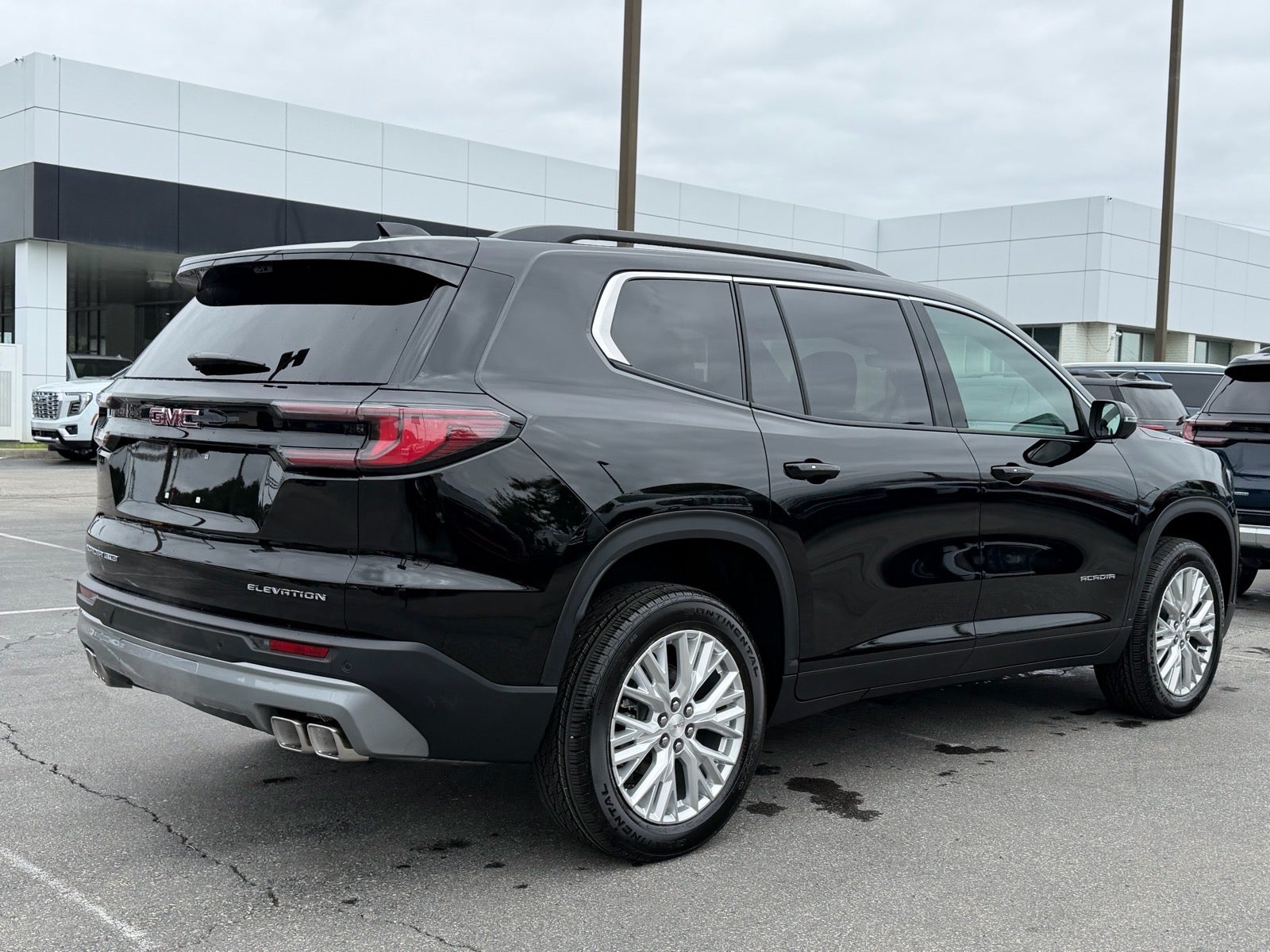 2027 GMC Acadia Elevation