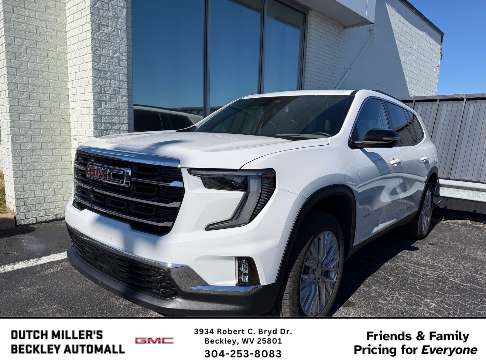 2025 GMC Acadia Elevation