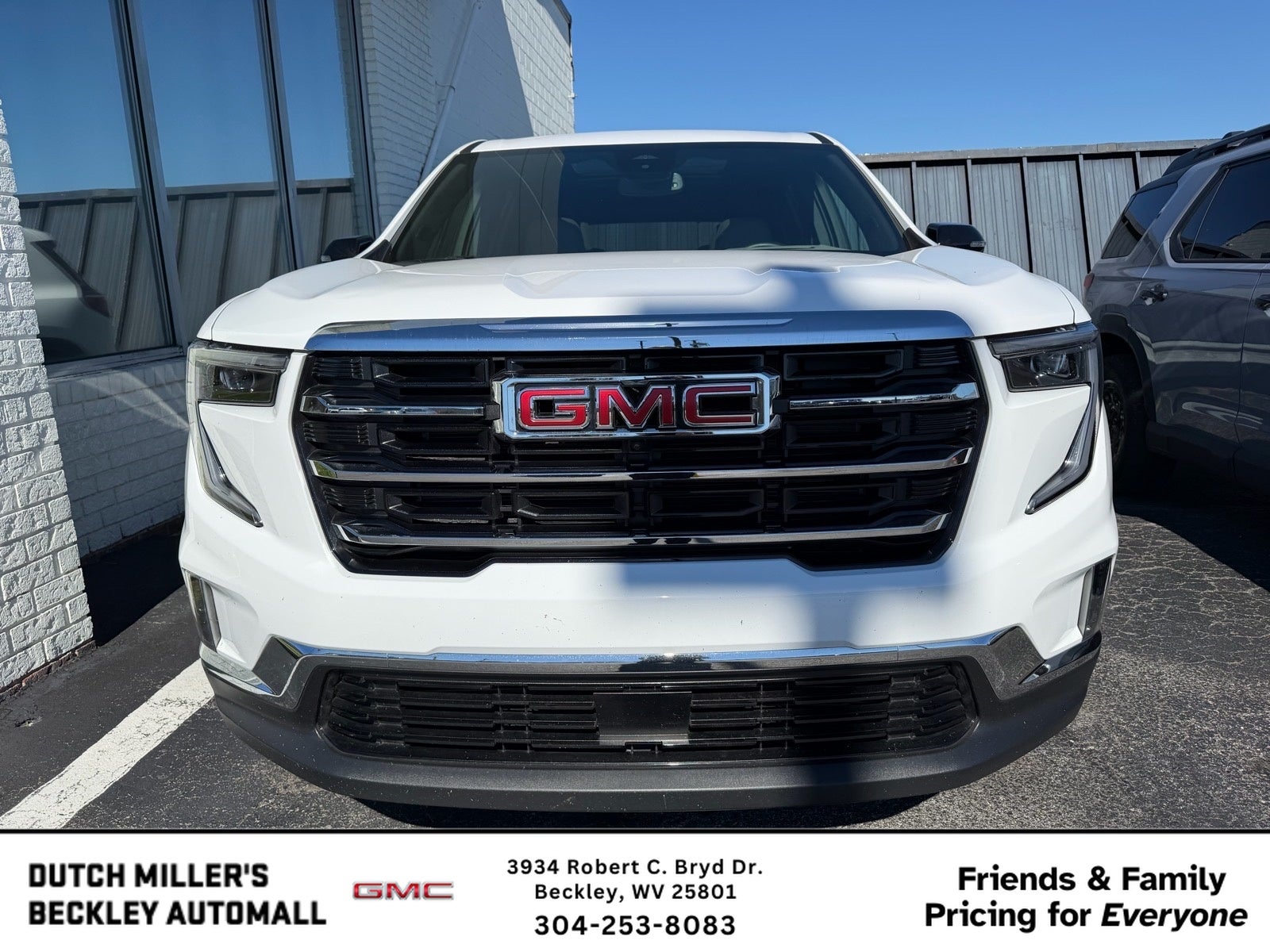 2025 GMC Acadia Elevation