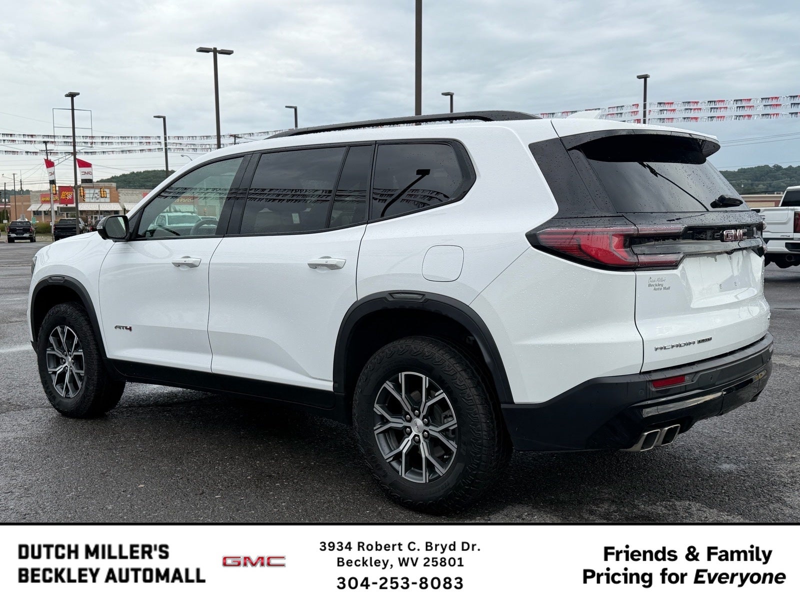 2025 GMC Acadia AT4