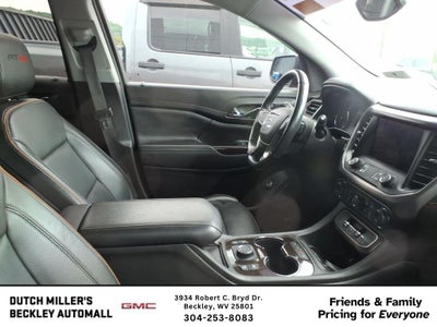 2022 GMC Acadia AT4
