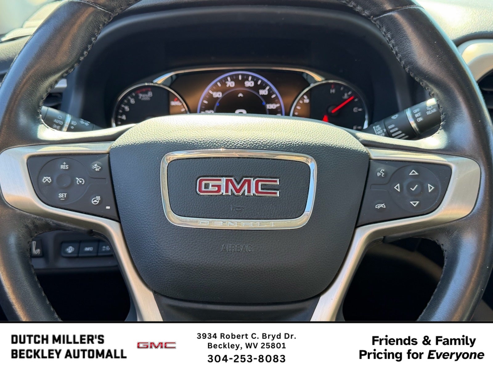 2022 GMC Acadia Denali