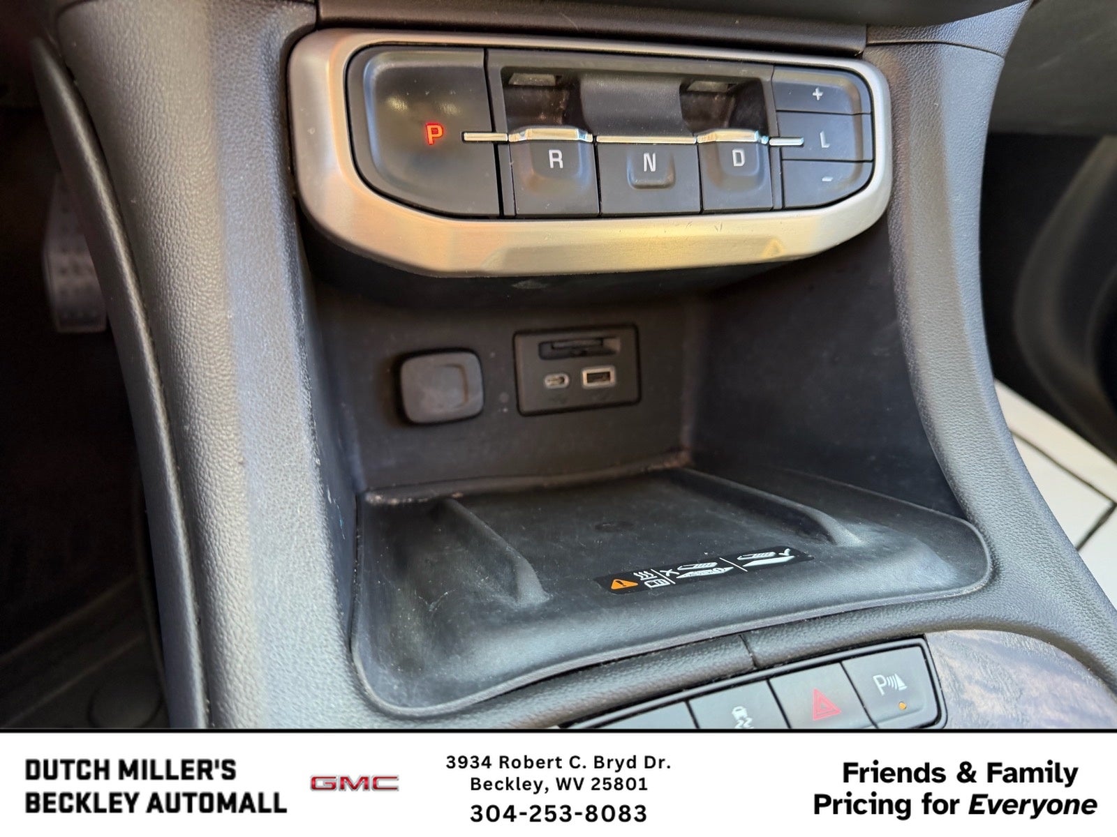 2022 GMC Acadia Denali