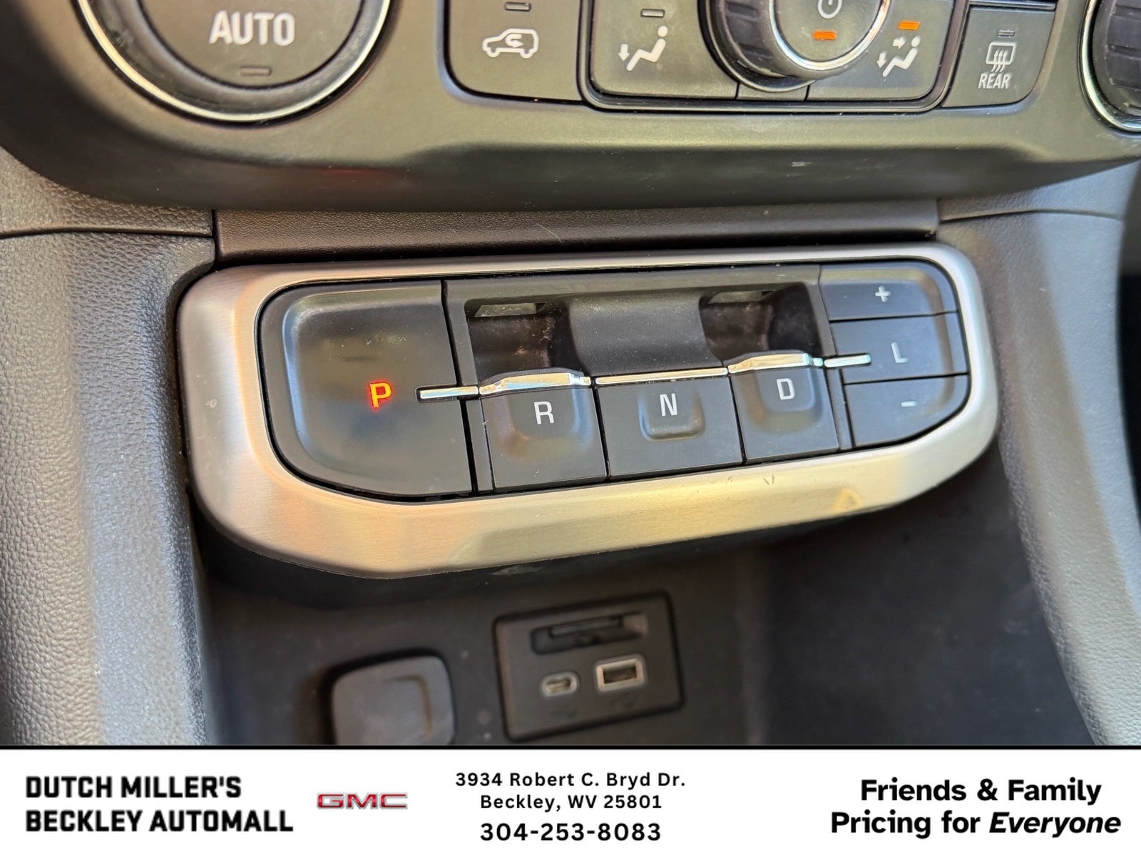 2022 GMC Acadia Denali