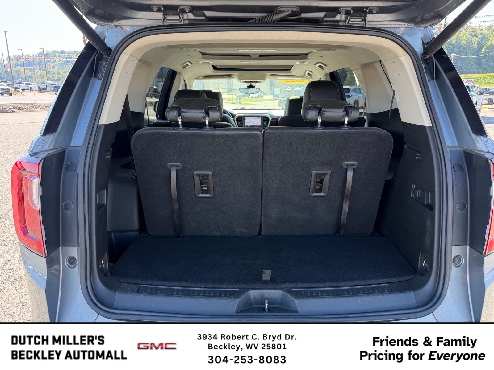 2022 GMC Acadia Denali