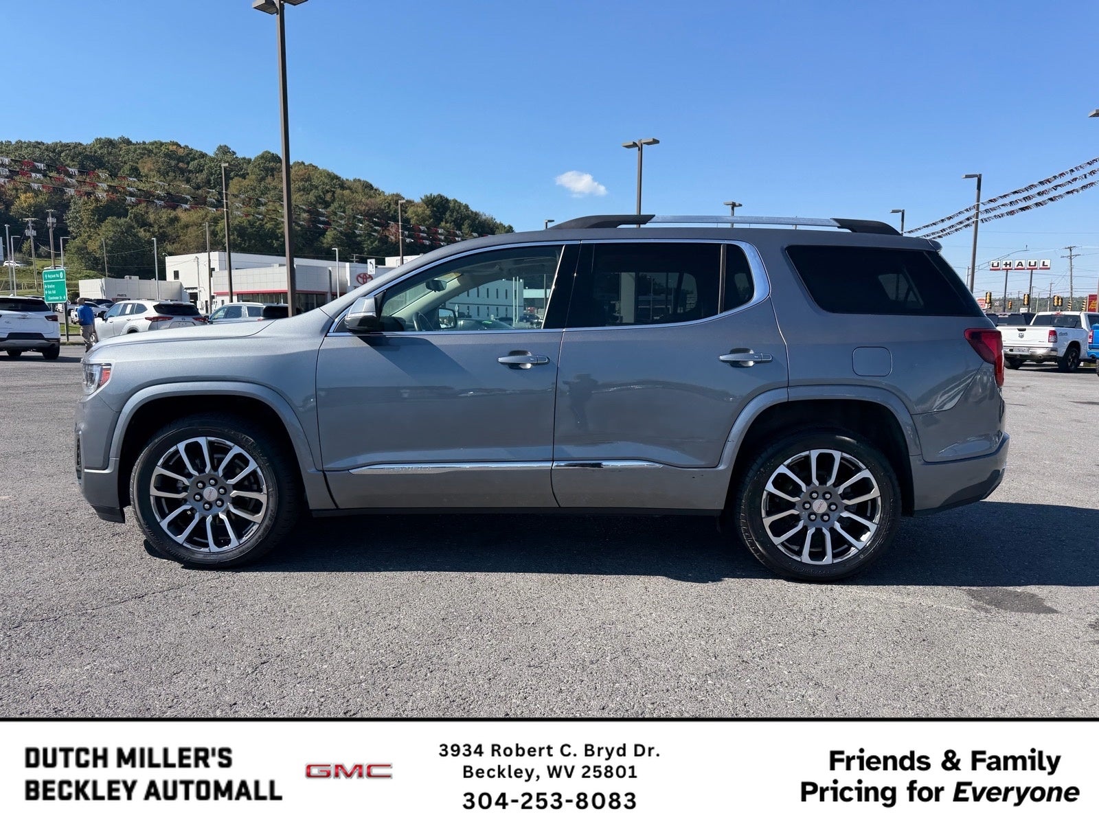 2022 GMC Acadia Denali