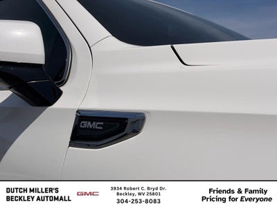 2023 GMC Yukon XL SLT