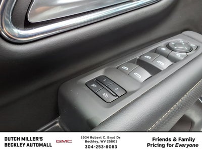 2022 GMC Yukon XL SLT