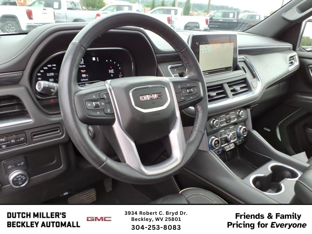 2022 GMC Yukon XL SLT
