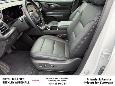 2025 Chevrolet Traverse LT