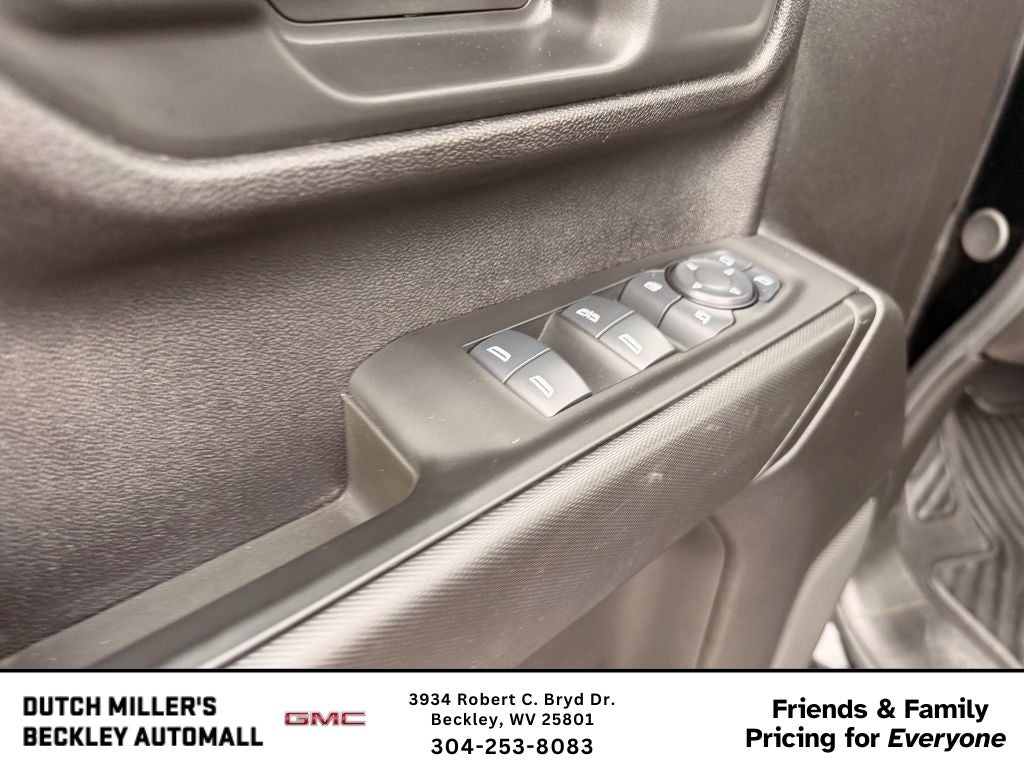 2024 GMC Sierra 2500 HD Pro