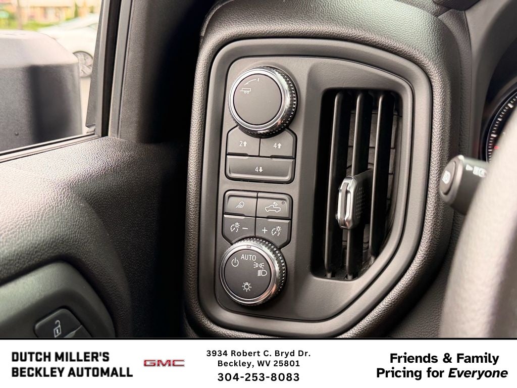 2024 GMC Sierra 2500 HD Pro
