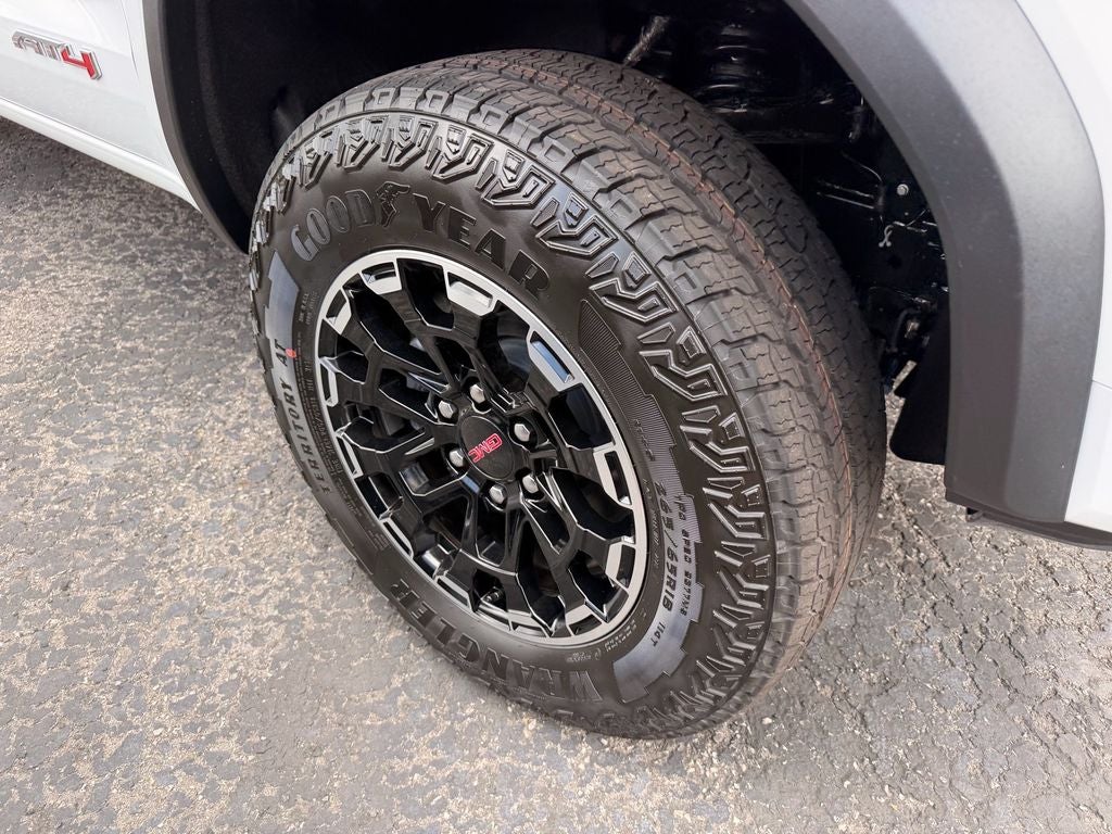 2026 GMC Canyon AT4 - Photo 7