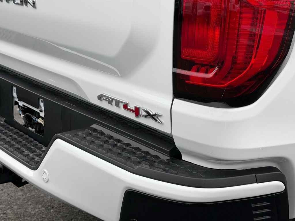 2026 GMC Canyon AT4X - Photo 19