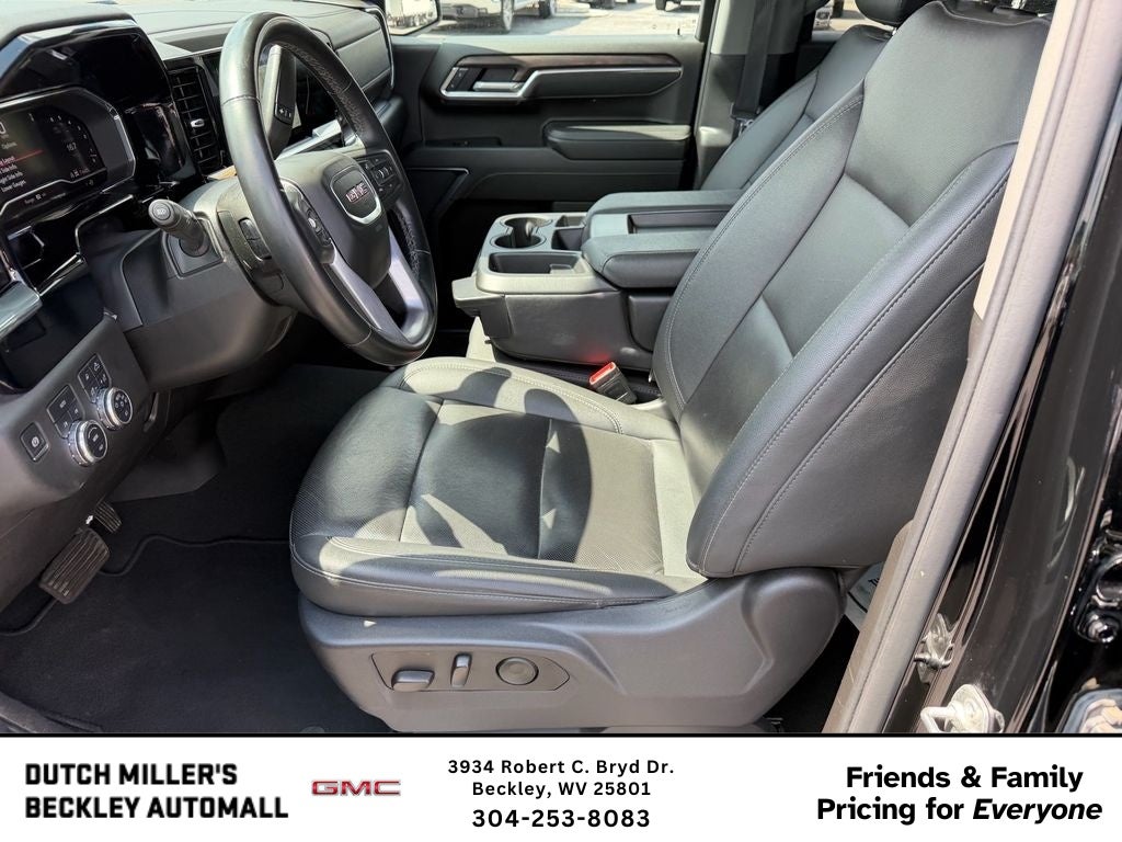 2025 GMC Sierra 1500 SLT