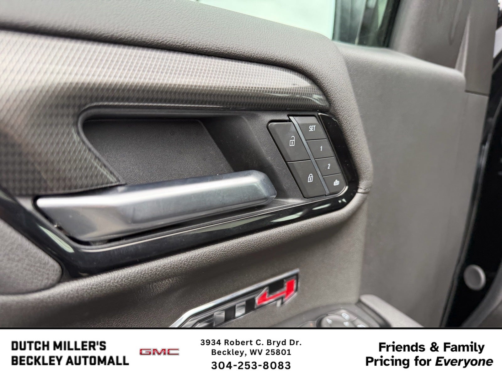 2025 GMC Sierra 1500 AT4