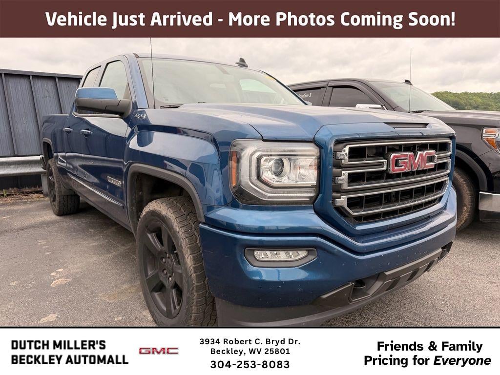 2017 GMC Sierra 4WD Double Cab Standard Box's photo