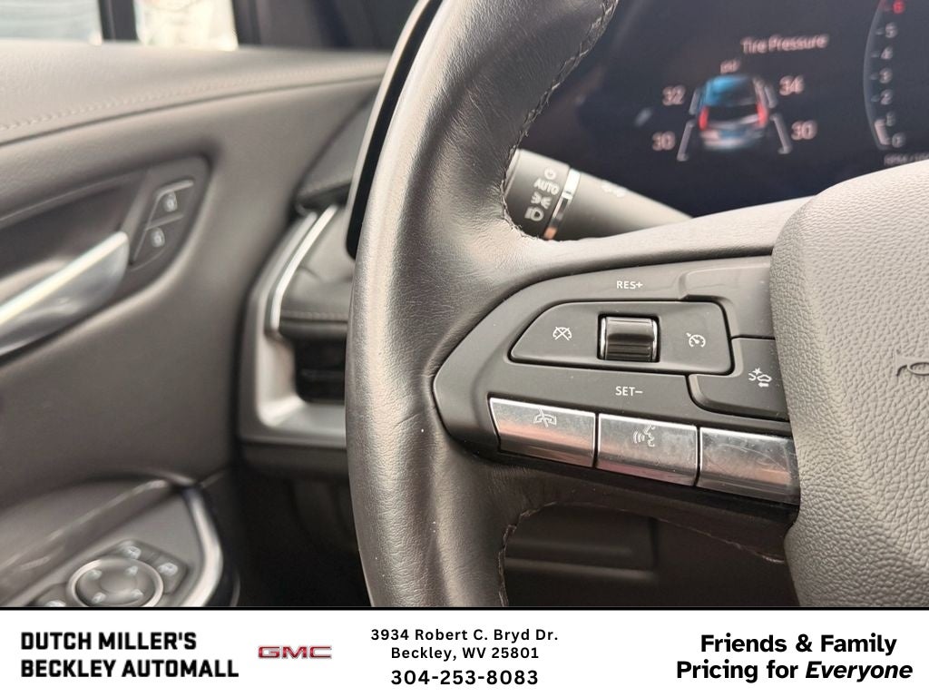 2025 Cadillac XT4 Premium Luxury