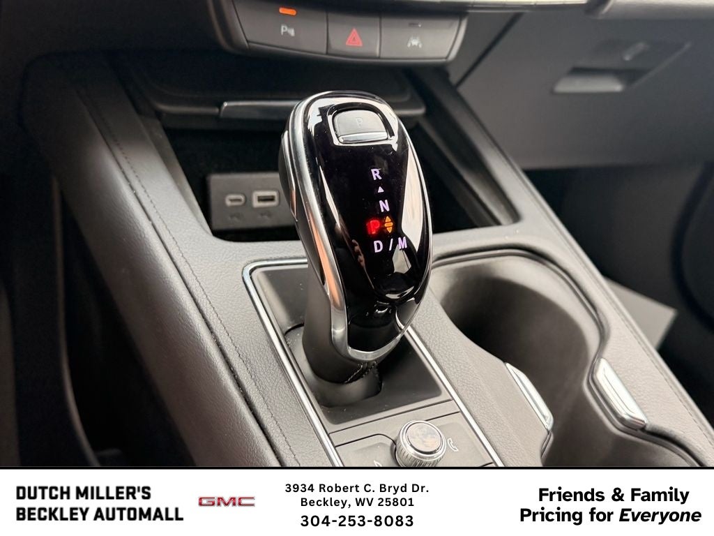 2025 Cadillac XT4 Premium Luxury