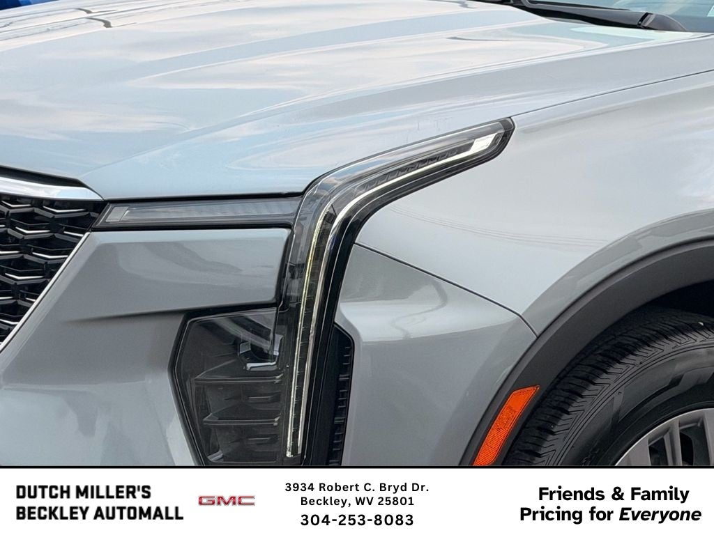 2025 Cadillac XT4 Premium Luxury