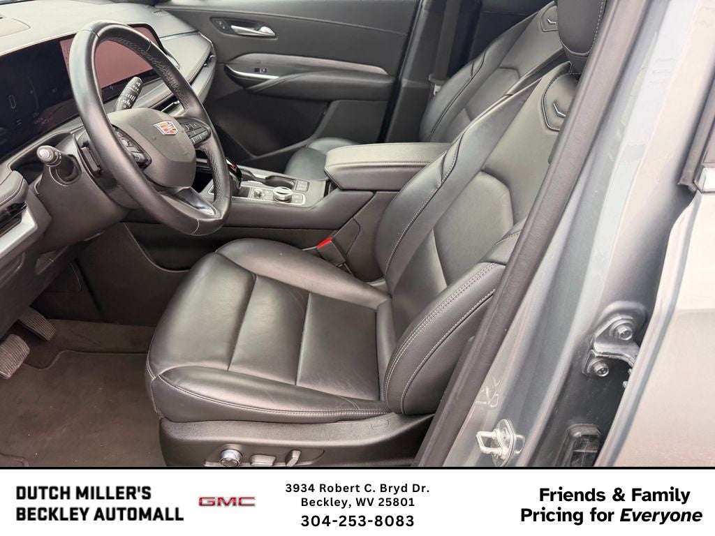 2025 Cadillac XT4 Premium Luxury