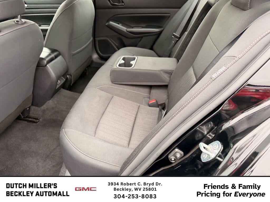 2025 Nissan Altima SV