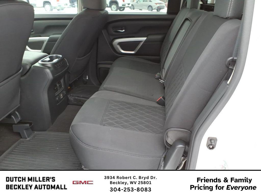 2024 Nissan Titan SV