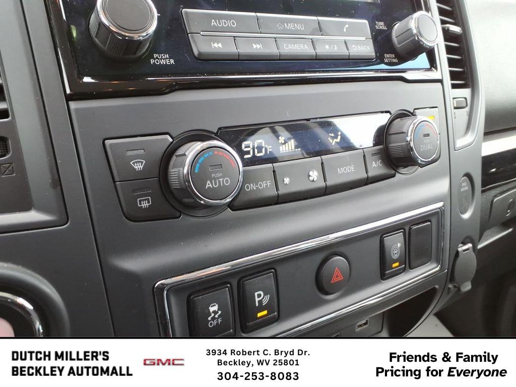 2024 Nissan Titan SV