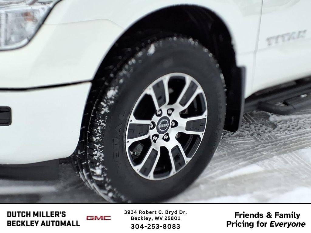 2024 Nissan Titan SV