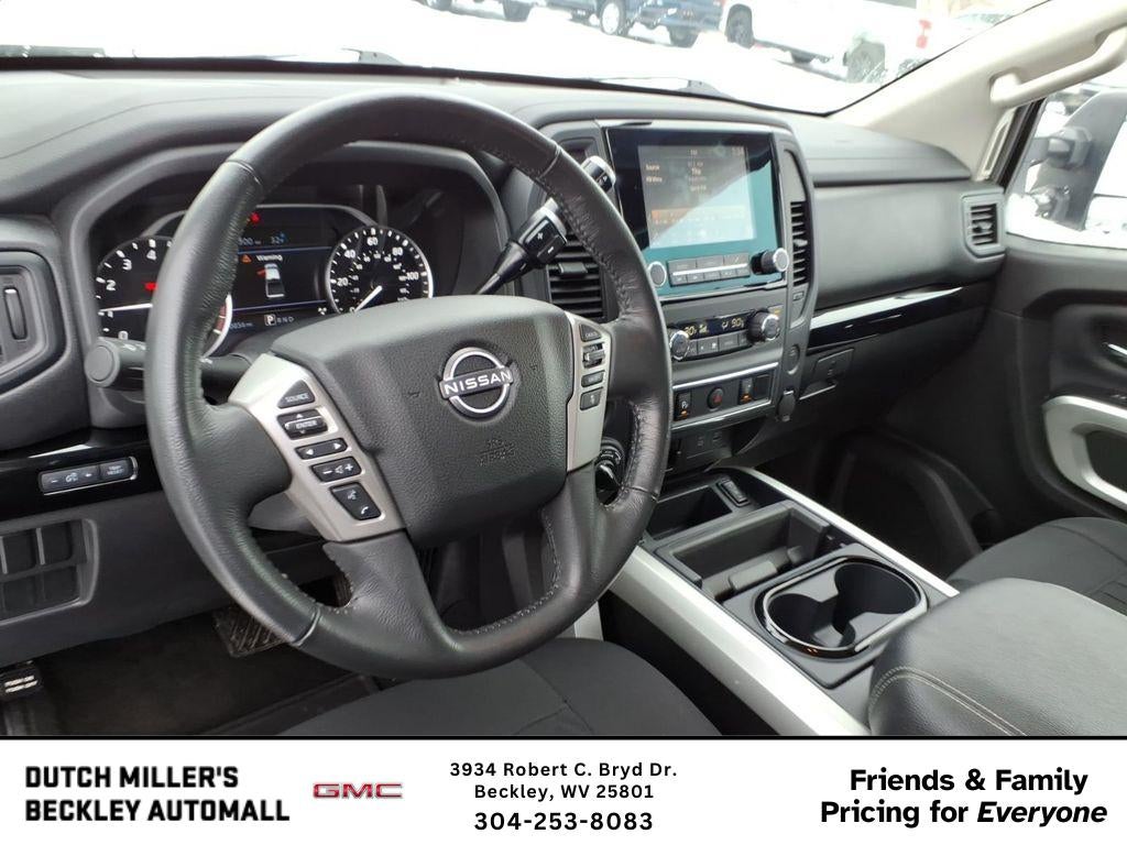 2024 Nissan Titan SV