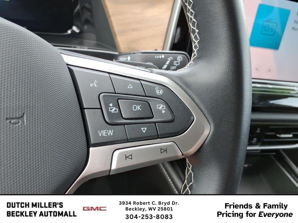 2025 Volkswagen Atlas 2.0T SE w/Technology