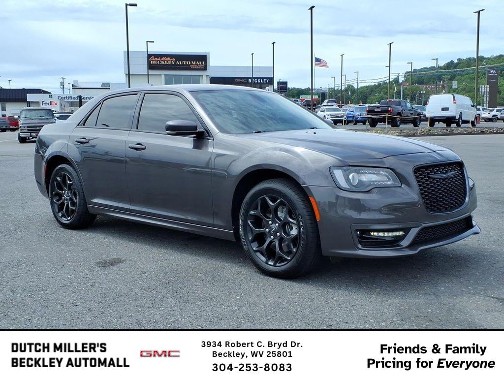 2023 Chrysler 300 Touring L AWD's photo