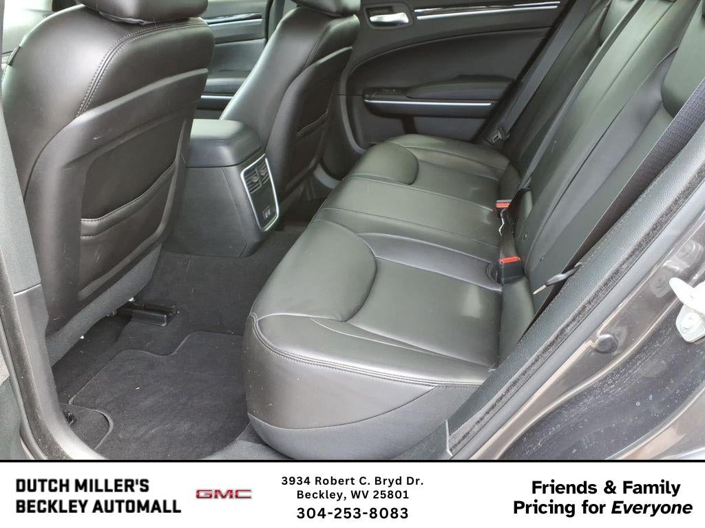 2023 Chrysler 300 Touring L