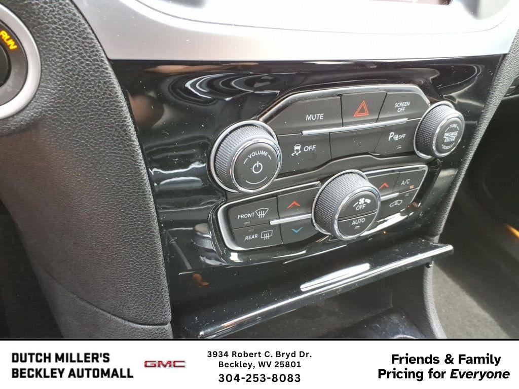 2023 Chrysler 300 Touring L