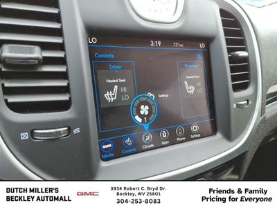 2023 Chrysler 300 Touring L