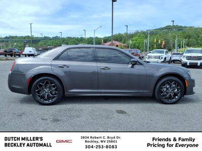 2023 Chrysler 300 Touring L