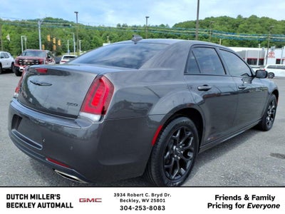 2023 Chrysler 300 Touring L