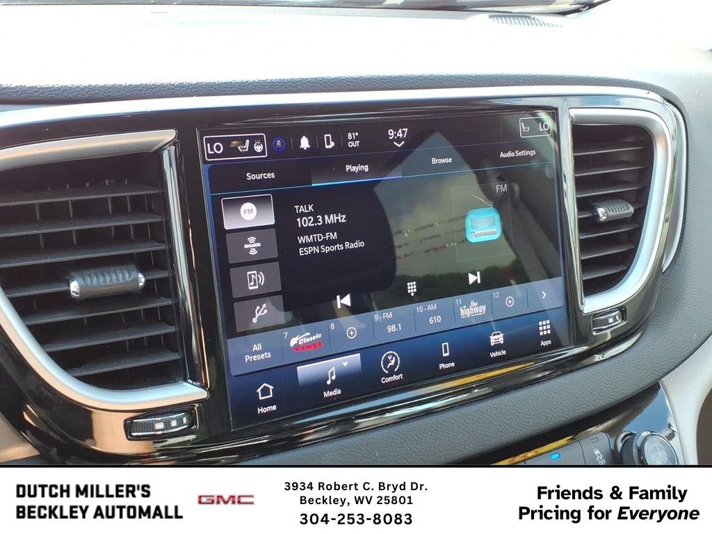 2024 Chrysler Pacifica Touring L