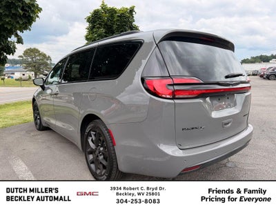 2025 Chrysler Pacifica Limited