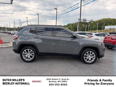 2024 Jeep Compass Latitude Lux