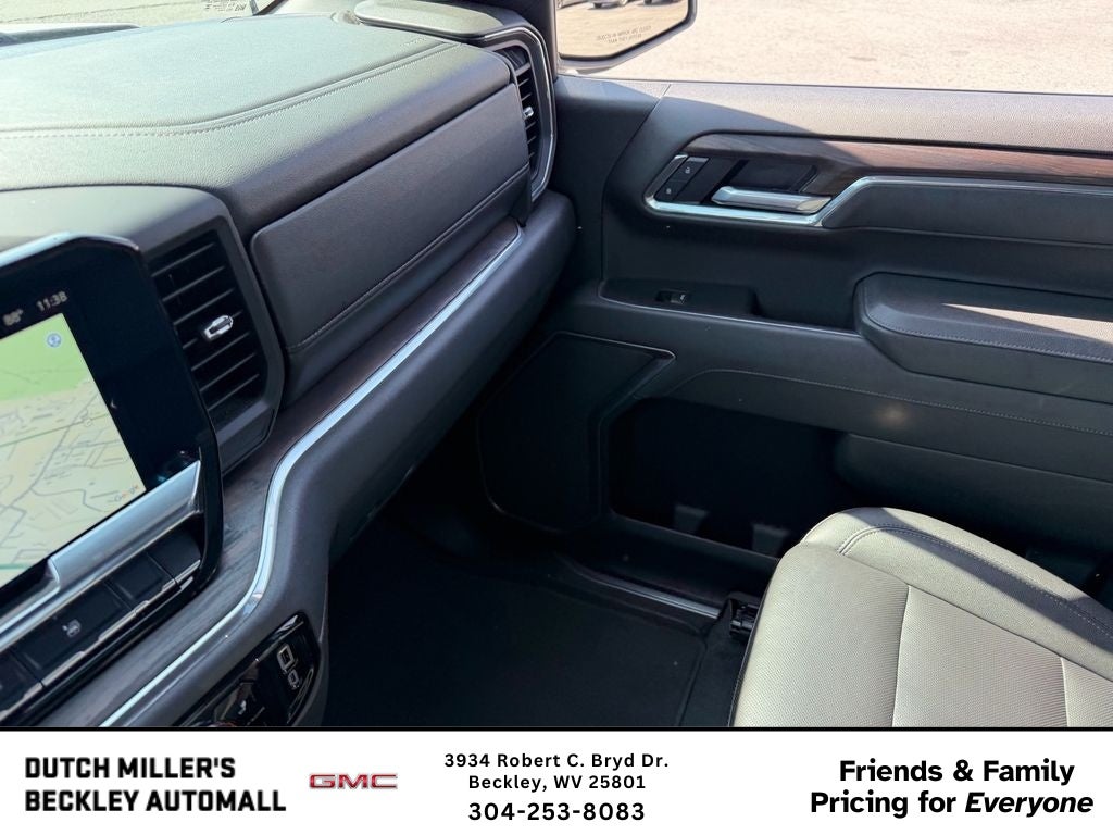 2025 GMC Sierra 1500 SLT